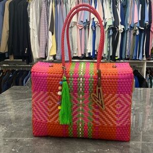 Modern weave tote made in Mexico complete with fun tassel
